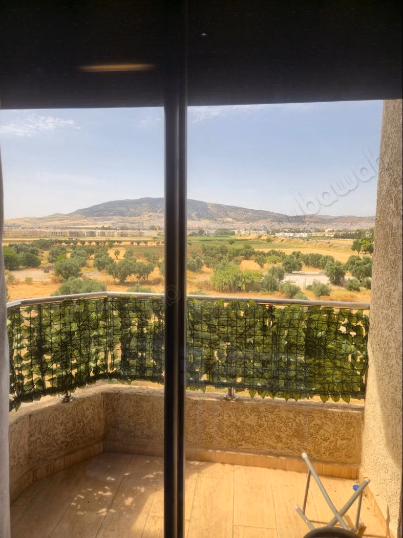 Bel appartement à vendre dans le quartier Lalla Sakina. 4 pièces confortables. Balcon lumineux — 3