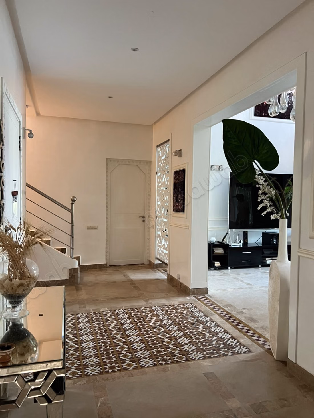 À louer meublée –villa route de lourika
