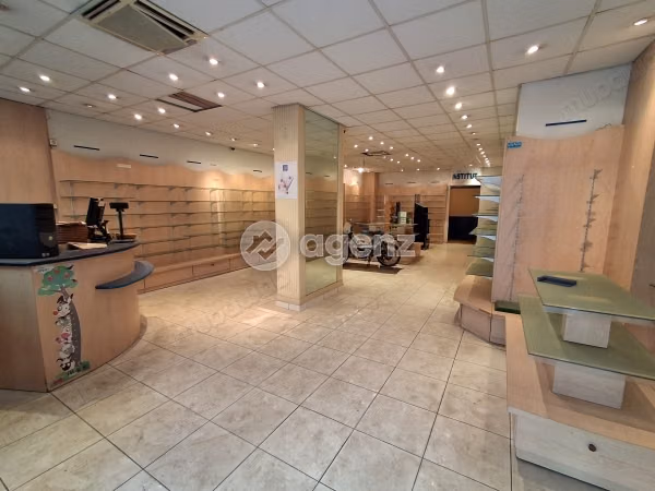 Commerce à vendre 294 m² Maârif Casablanca