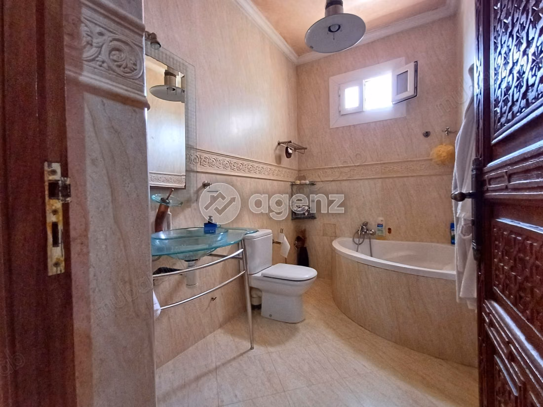 Villa à vendre 480 m², 6 chambres Cité Suisse Agadir