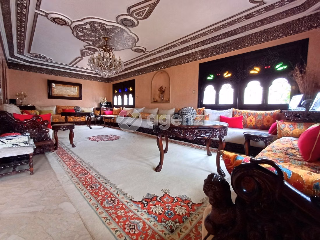 Villa à vendre 480 m², 6 chambres Cité Suisse Agadir