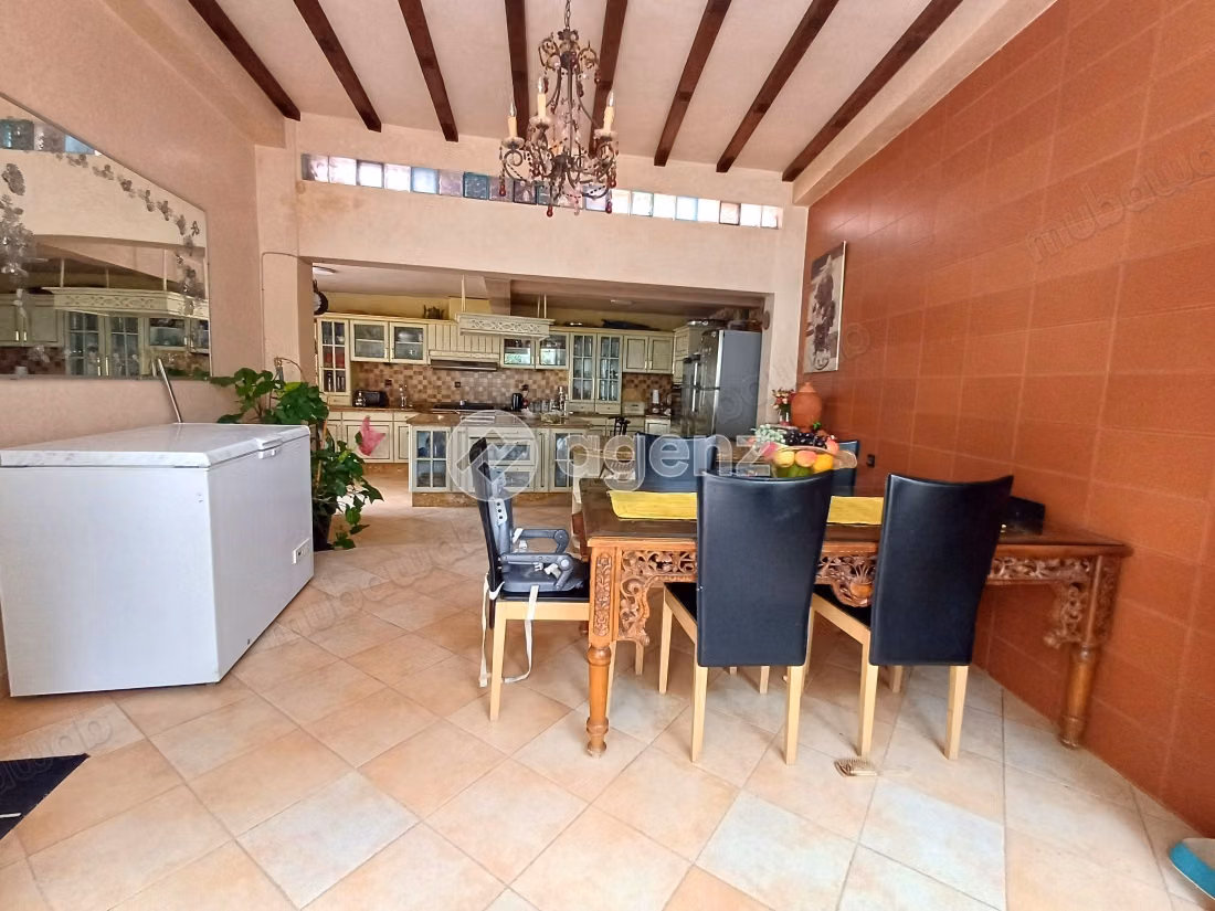 Villa à vendre 480 m², 6 chambres Cité Suisse Agadir