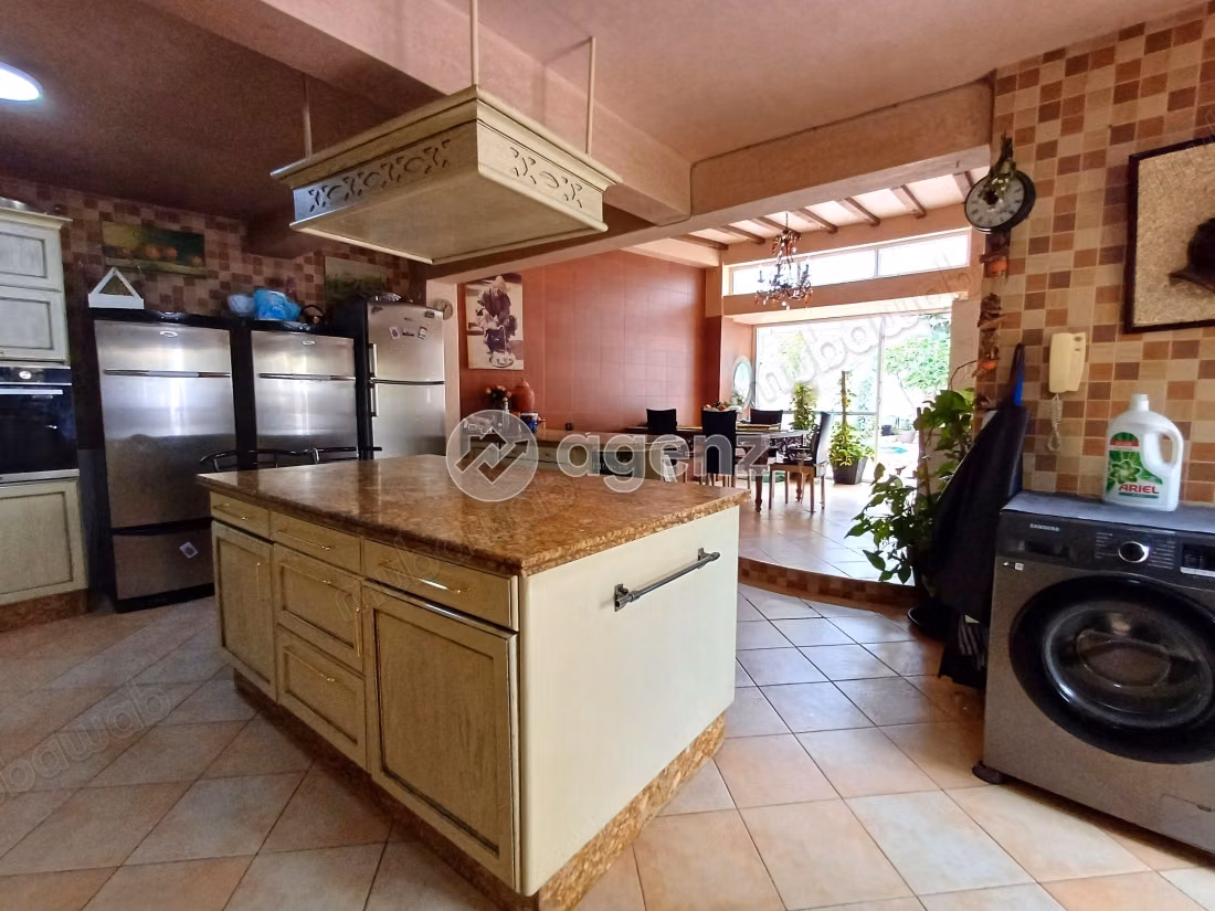Villa à vendre 480 m², 6 chambres Cité Suisse Agadir