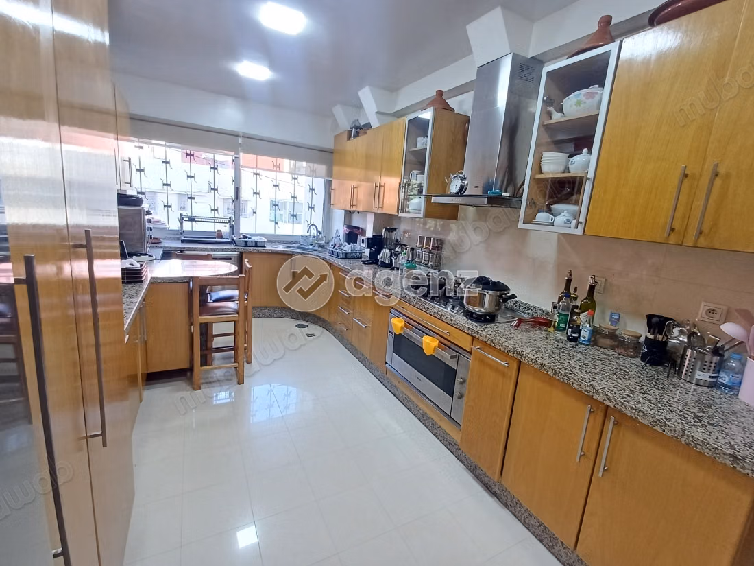 Appartement à vendre 188 m², 3 chambres 
Les hôpitaux Casablanca — 4