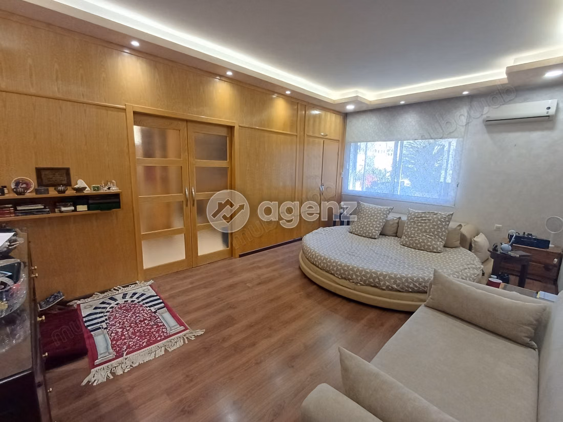 Appartement à vendre 188 m², 3 chambres 
Les hôpitaux Casablanca — 2