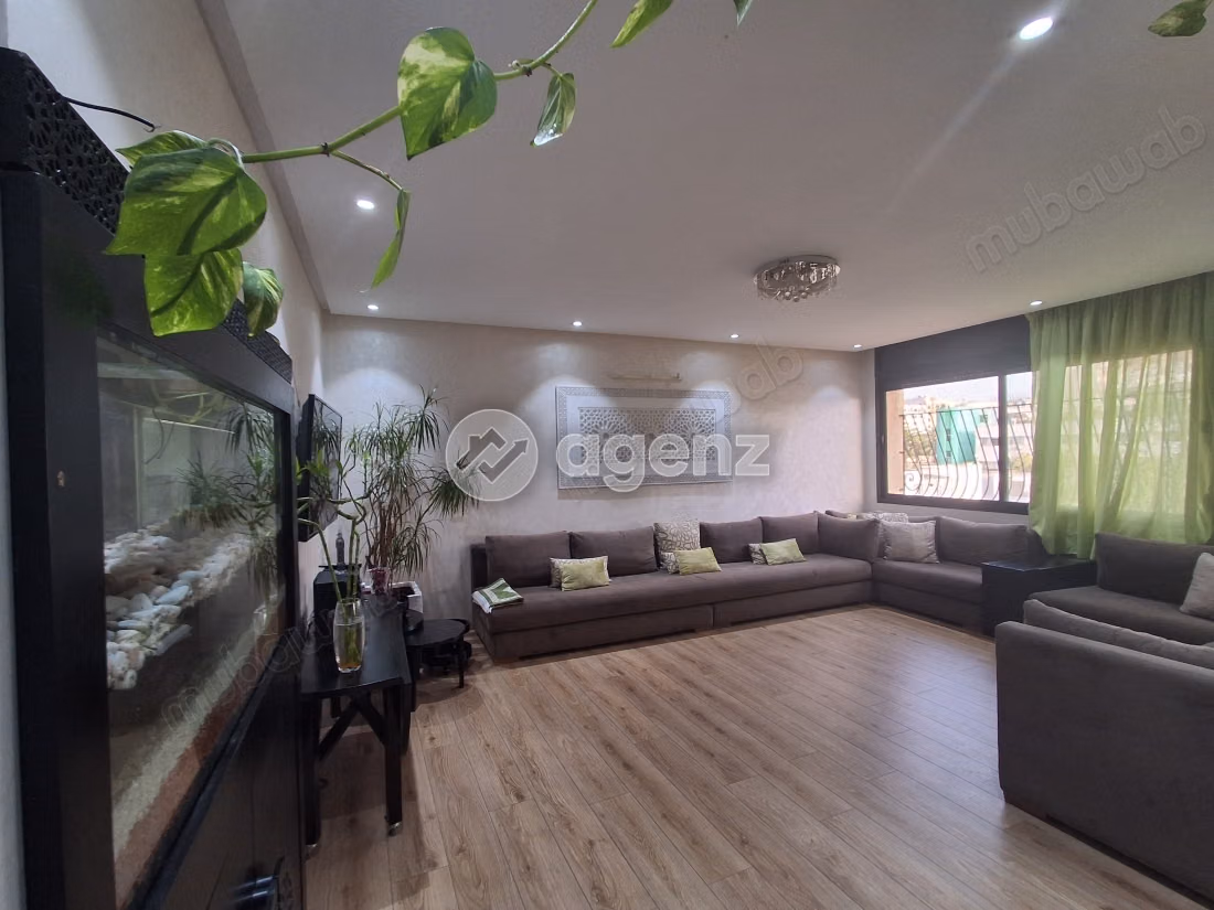 Appartement à vendre 188 m², 4 chambres 
Les Hôpitaux 
Casablanca