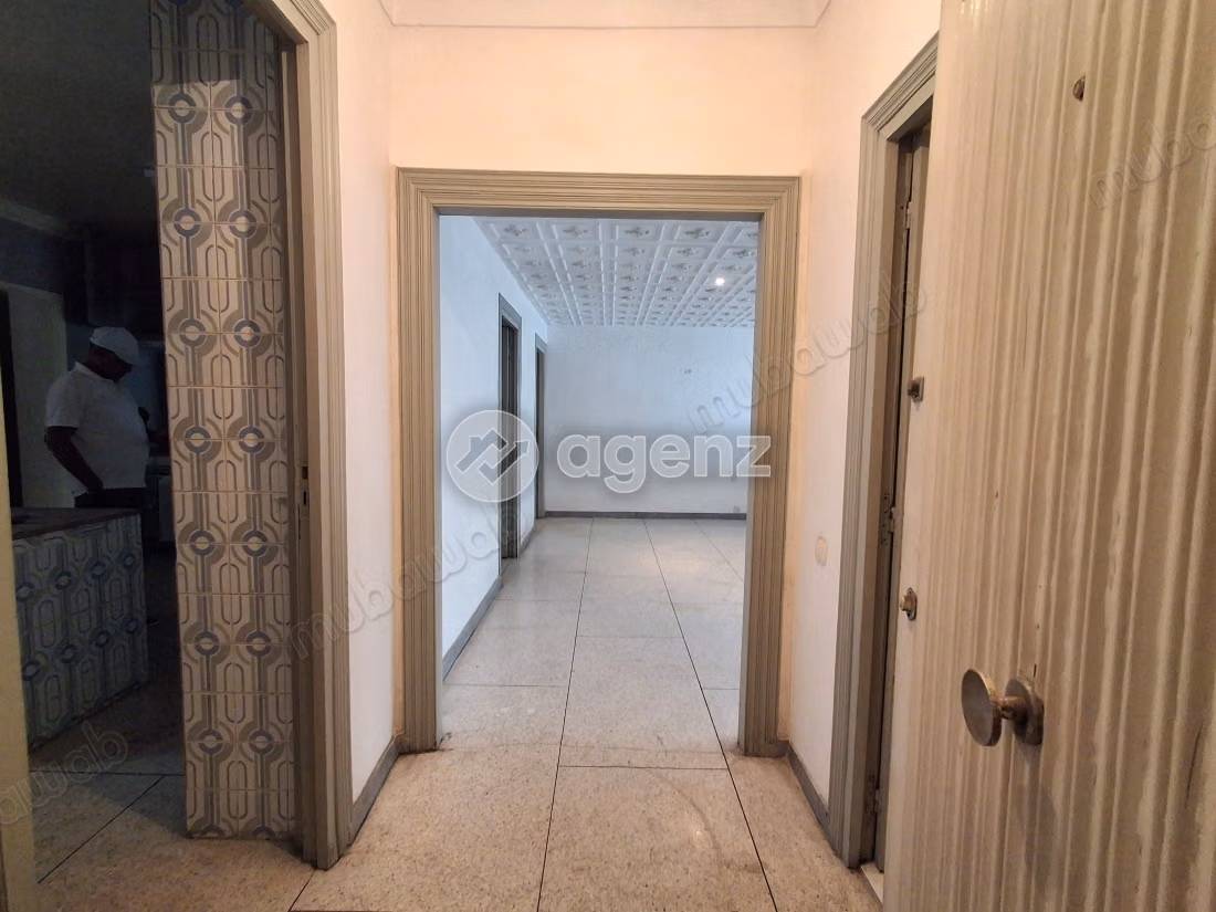 Appartement à vendre 200 m², 3 chambres 
Alsace Lorraine 
Casablanca — 3