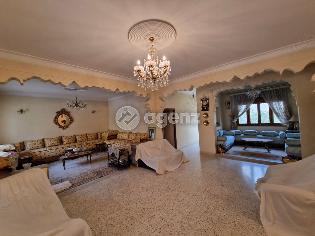 Villa en venta 340 m², 6 habitaciones Hay Badr Fès