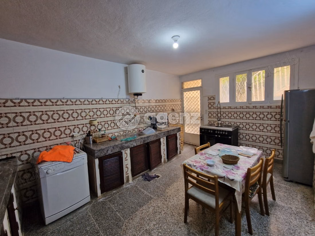 Villa en venta 340 m², 6 habitaciones Hay Badr Fès