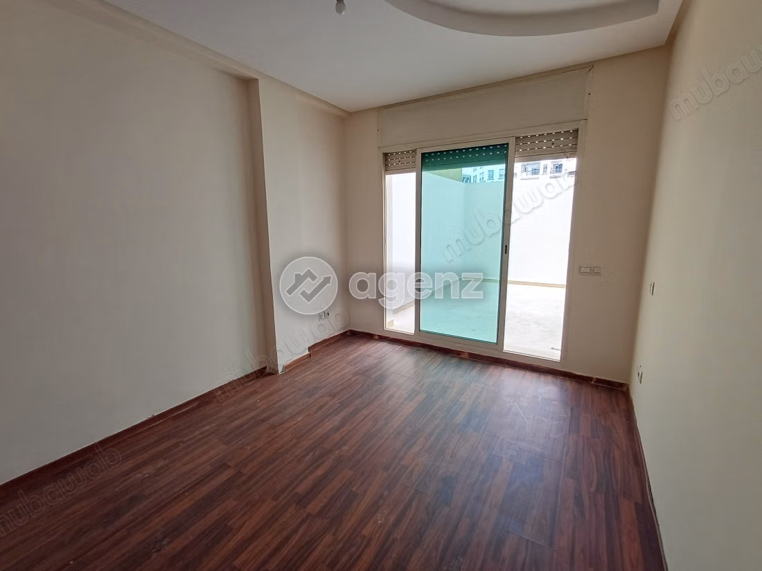 Appartement à vendre 140 m², 3 chambres 
Burger Casablanca — 2