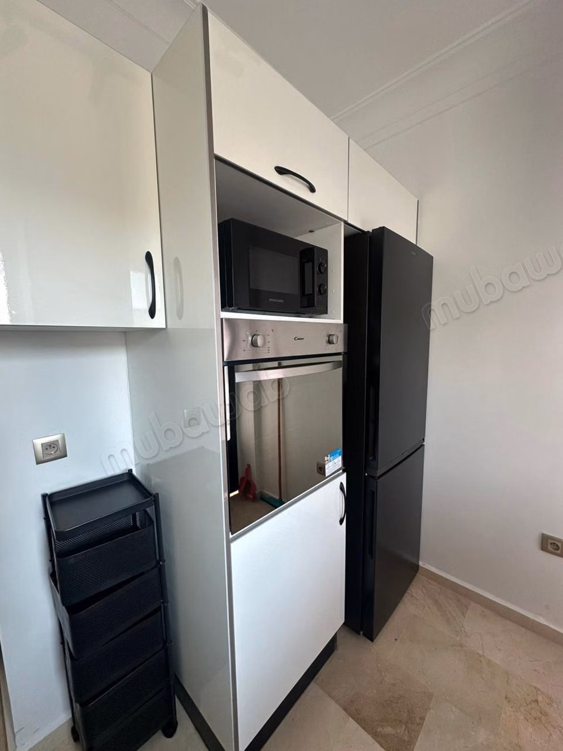 Apartamento en alquiler en Les Hôpitaux. 4 habitaciones grandes. Bien amueblado