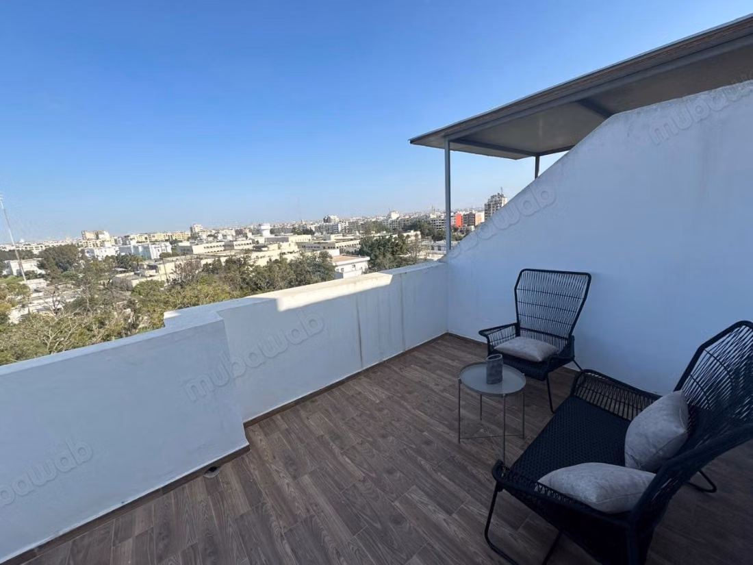 Apartamento en alquiler en Les Hôpitaux. 4 habitaciones grandes. Bien amueblado