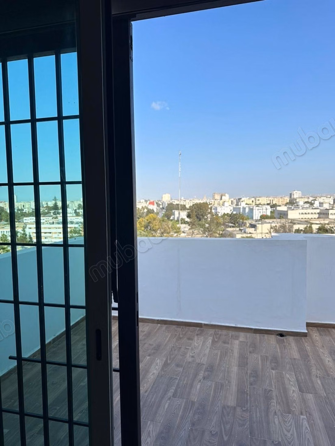 Apartamento en alquiler en Les Hôpitaux. 4 habitaciones grandes. Bien amueblado