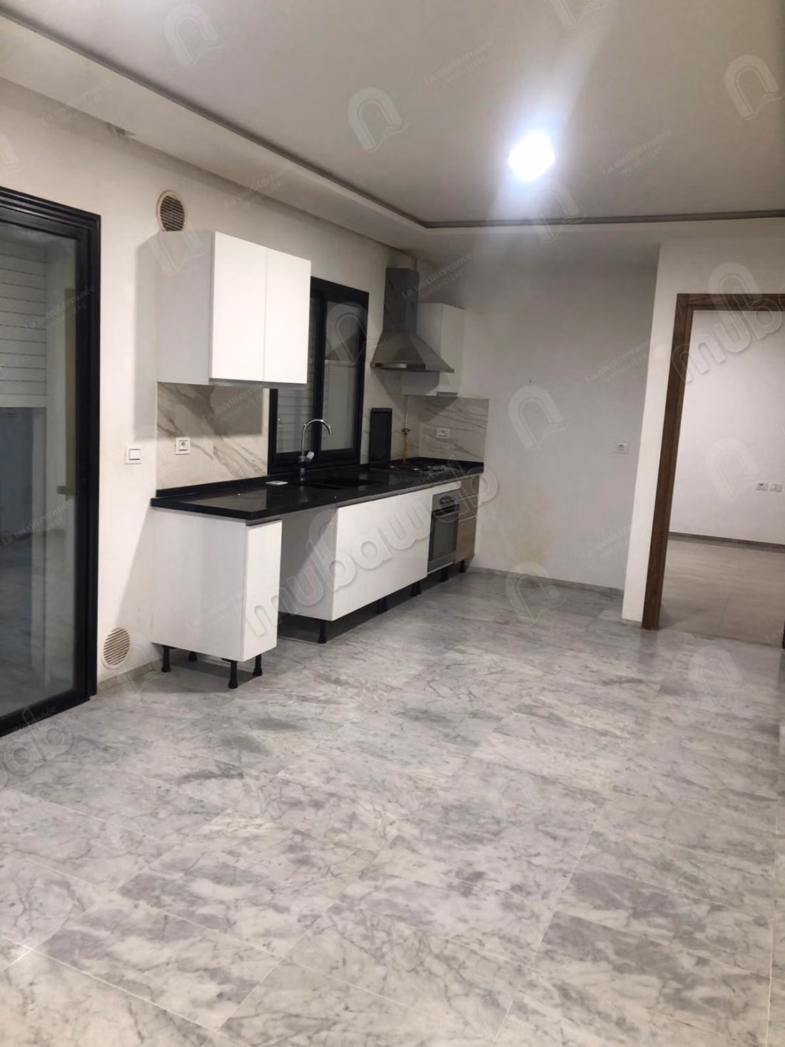 For rent an apartment s1 in Manzah 9c