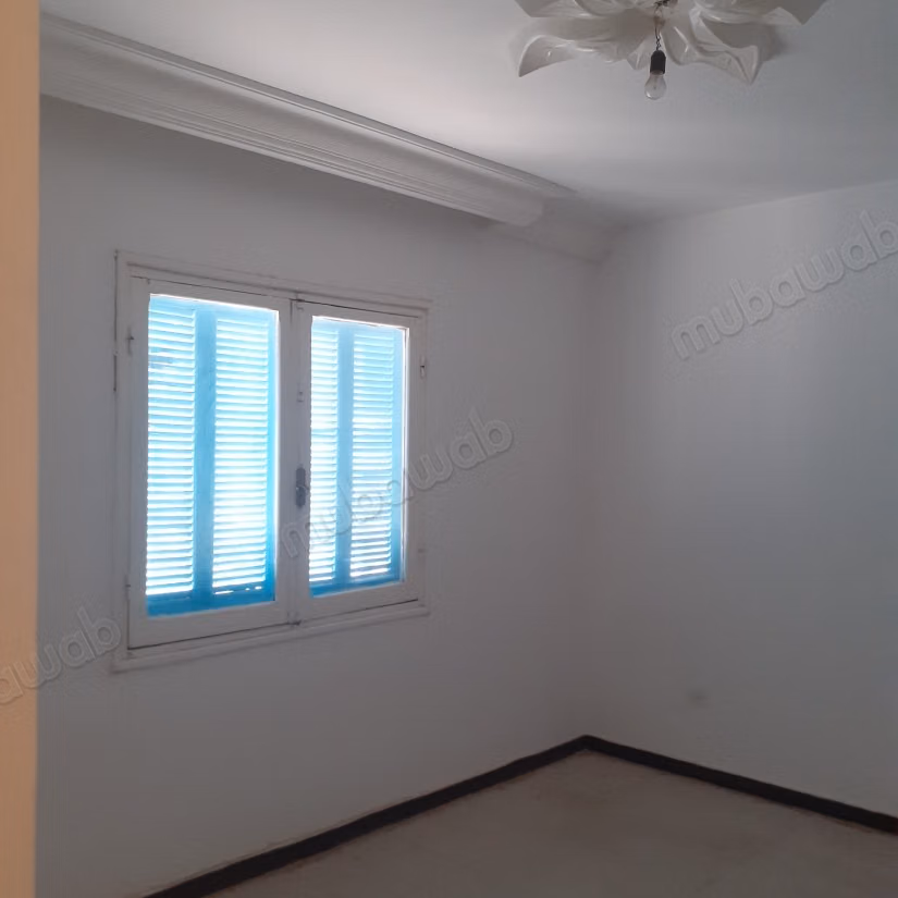Vendita appartamento a Jaafar. Superficie di 75 m². Porta blindata