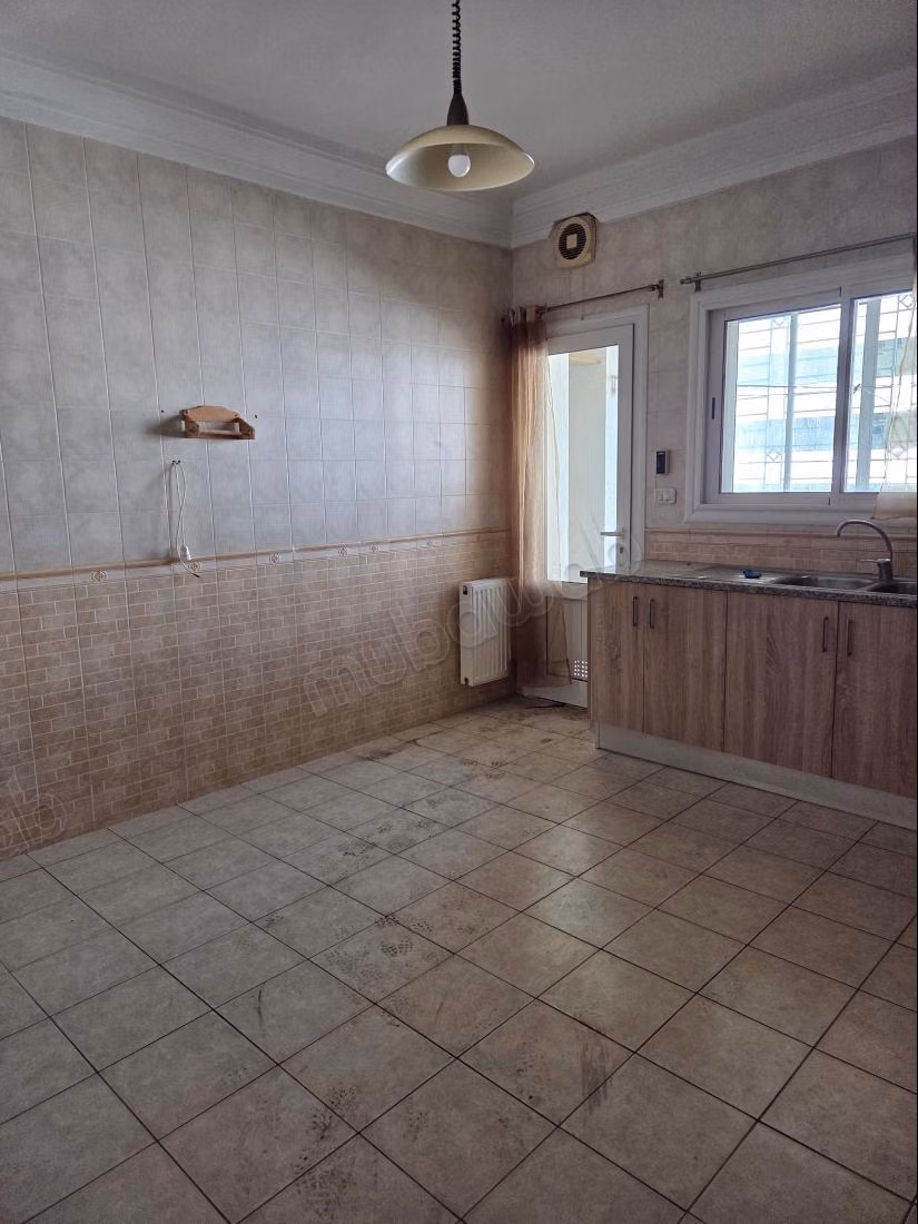 Location un grand s3 au centre urbain nord