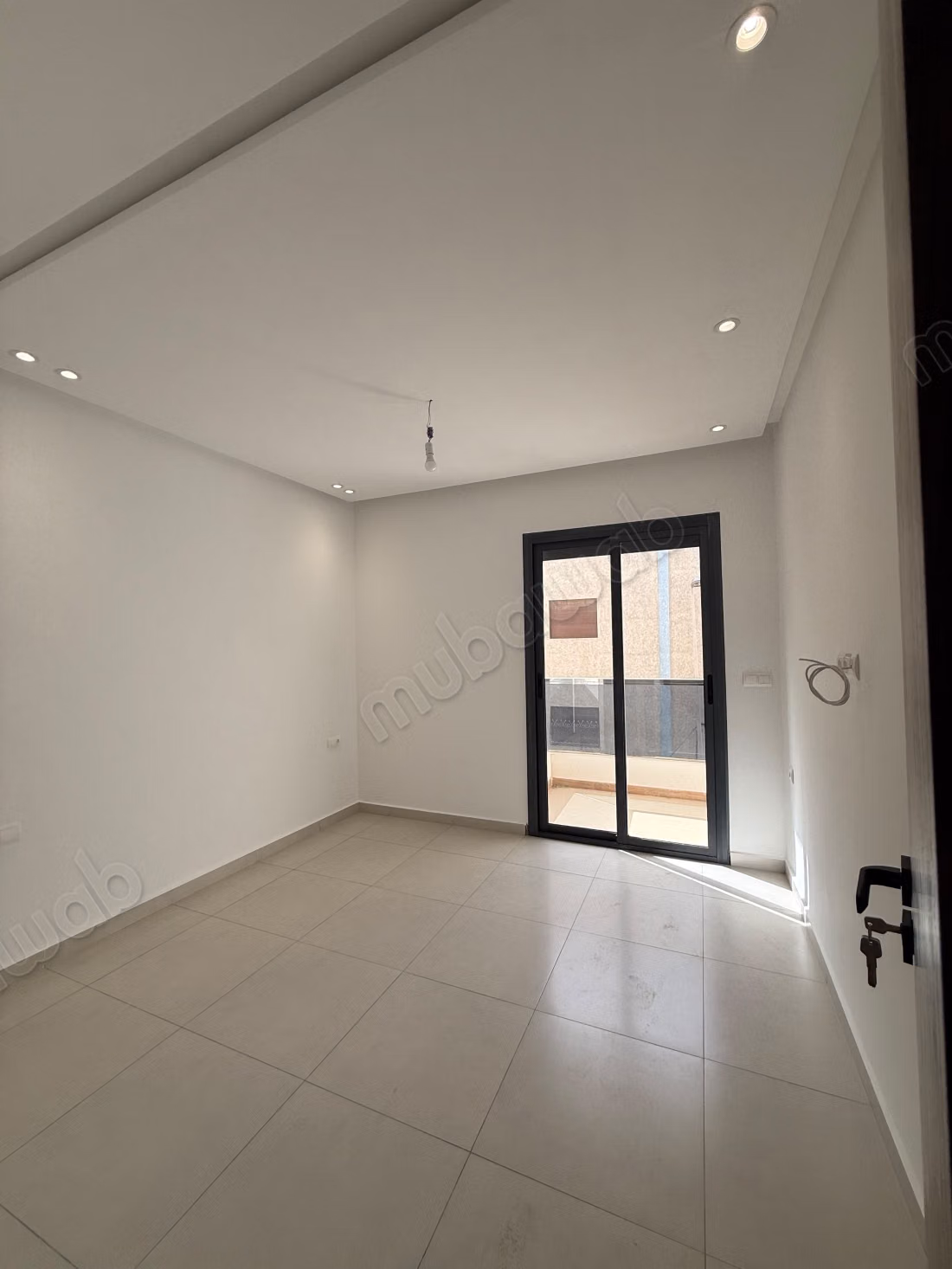 Bel appartement à vendre à Martil. Surface totale 82 m². Antenne parabolique