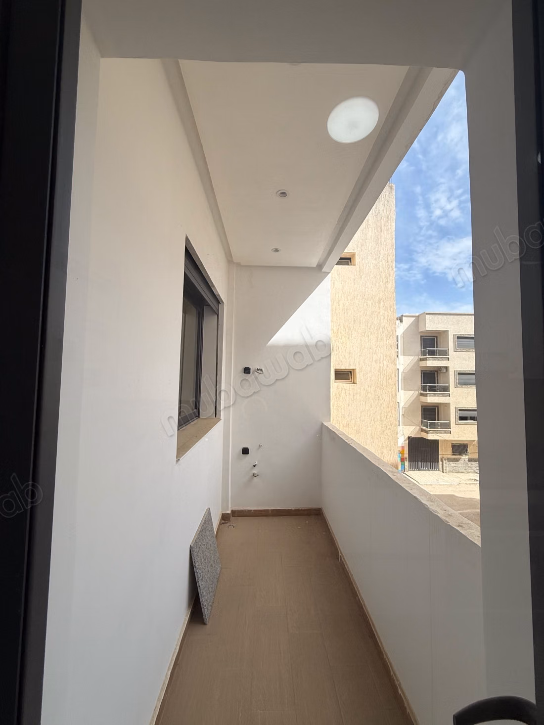 Bel appartement à vendre à Martil. Surface totale 82 m². Antenne parabolique