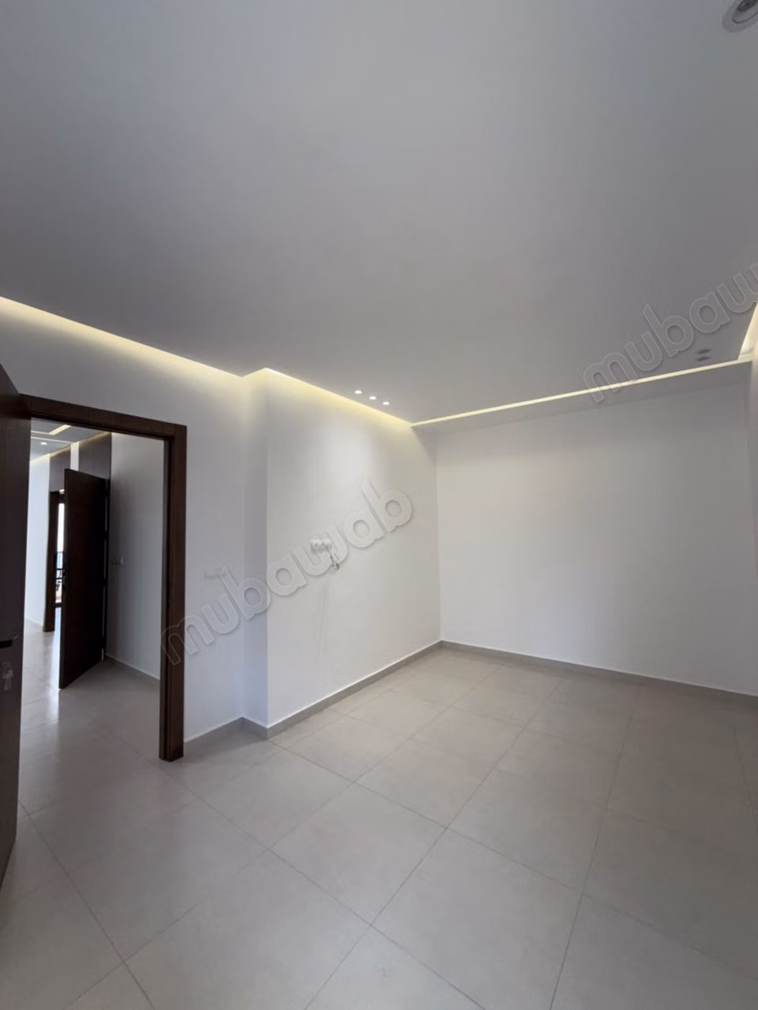 Bel appartement à vendre à Martil. Surface totale 82 m². Antenne parabolique