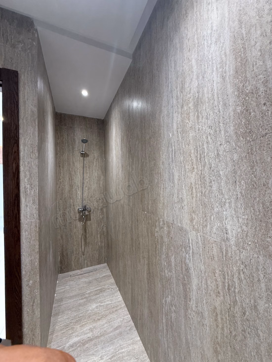 Bel appartement à vendre à Martil. Surface totale 82 m². Antenne parabolique