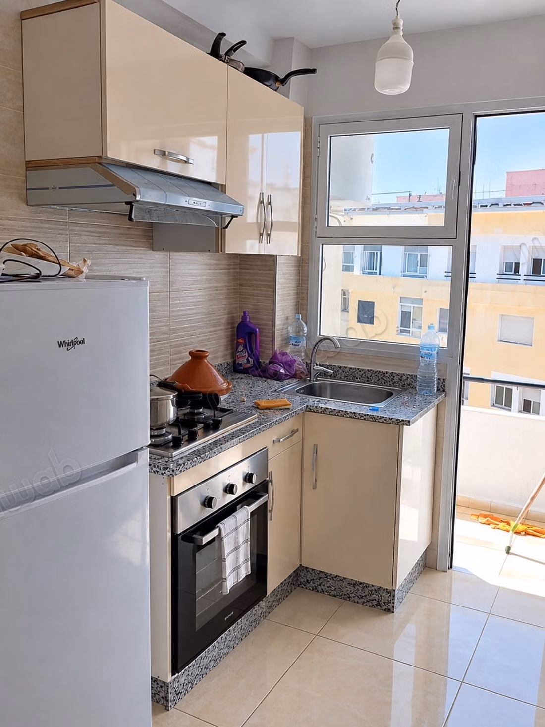 Appartement à louer à Branes 1.1 Pièce. Bien meublé
