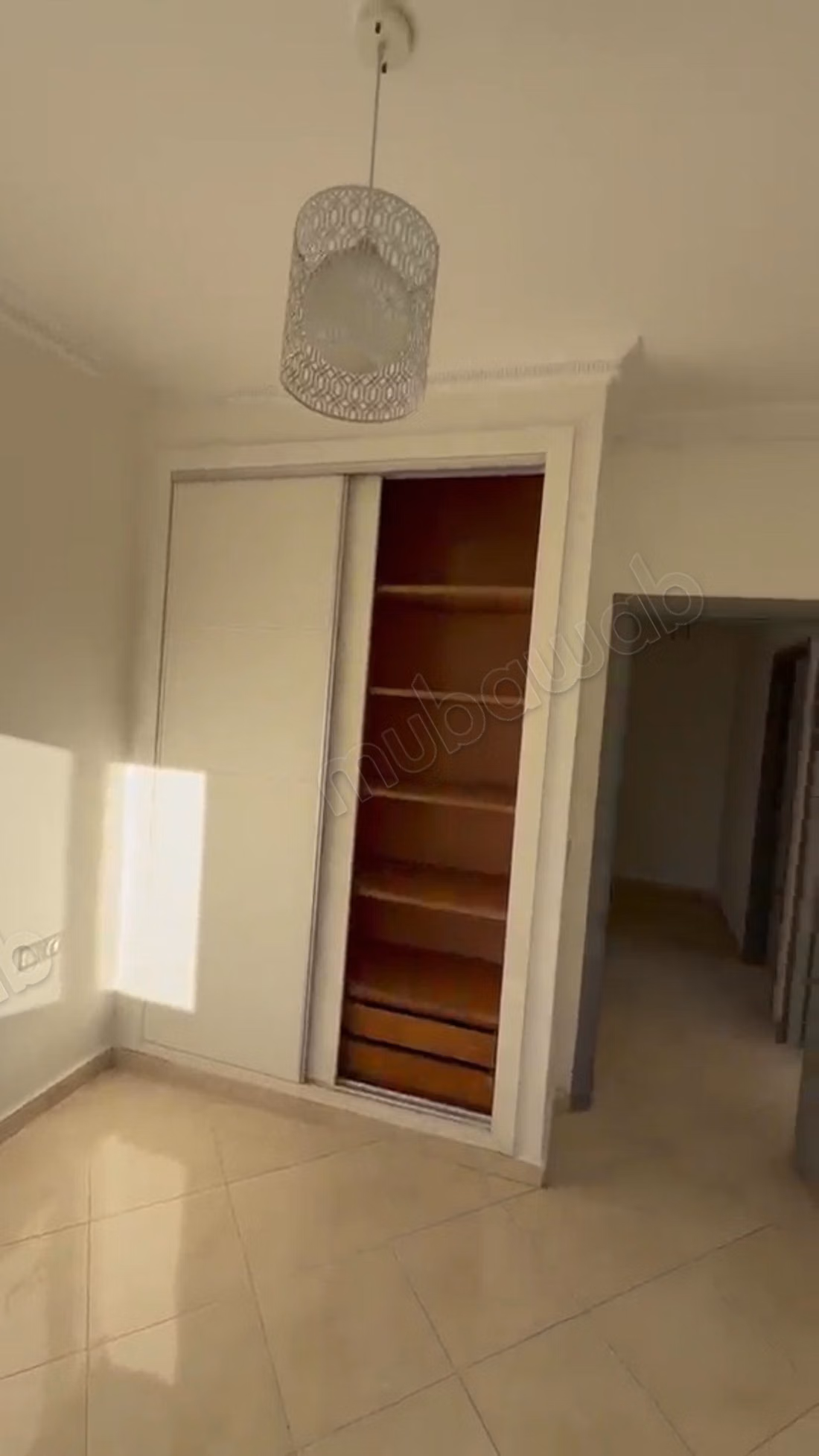 Superbe appartement à louer à Manar. 2 belles chambres. Système de parabole et résidence sécurisée