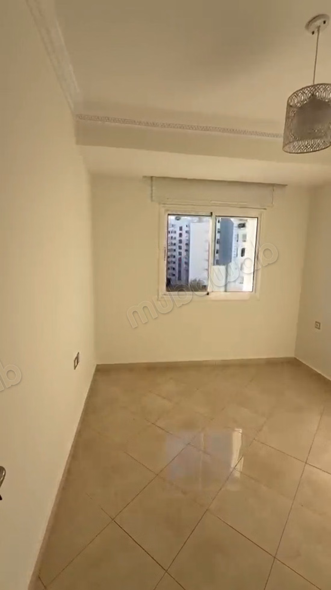 Superbe appartement à louer à Manar. 2 belles chambres. Système de parabole et résidence sécurisée