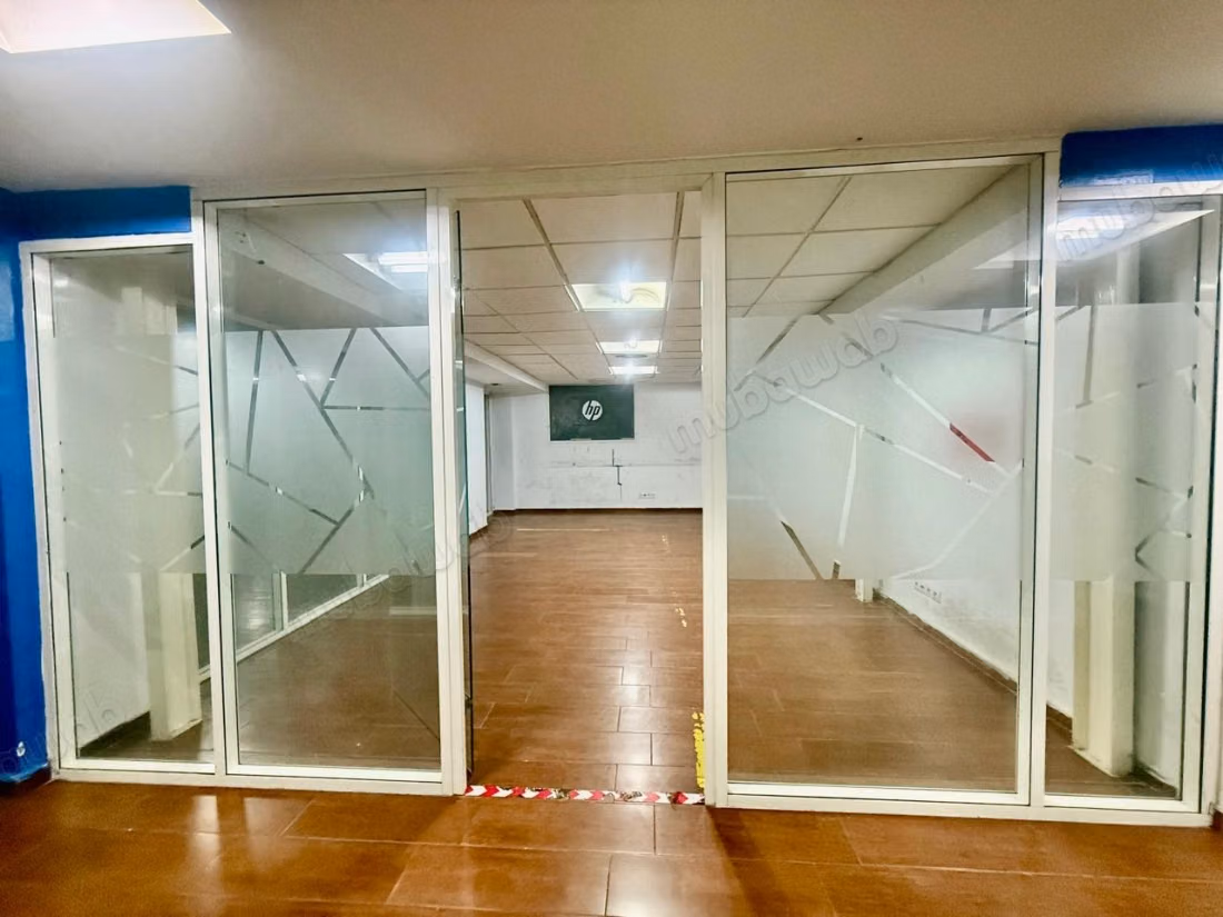 Local Commercial 329 m² Quartier des Hopitaux