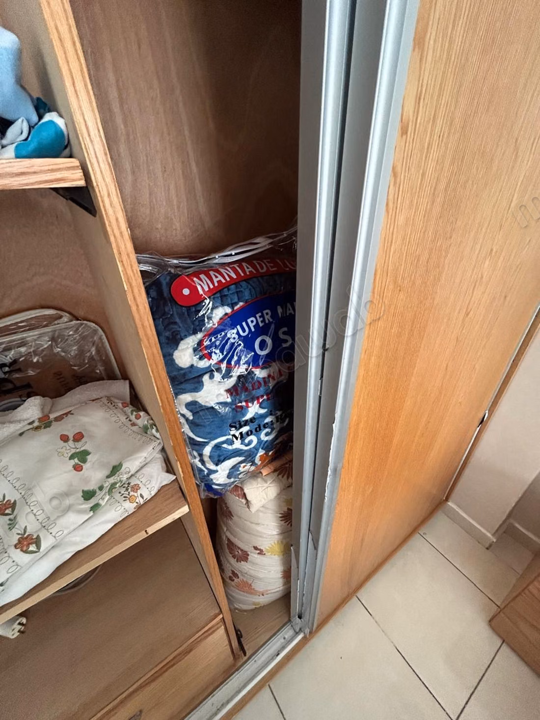  appartementen te huur in de provincie. 2 prachtige kamers. Satellietschotel en beveiliging.