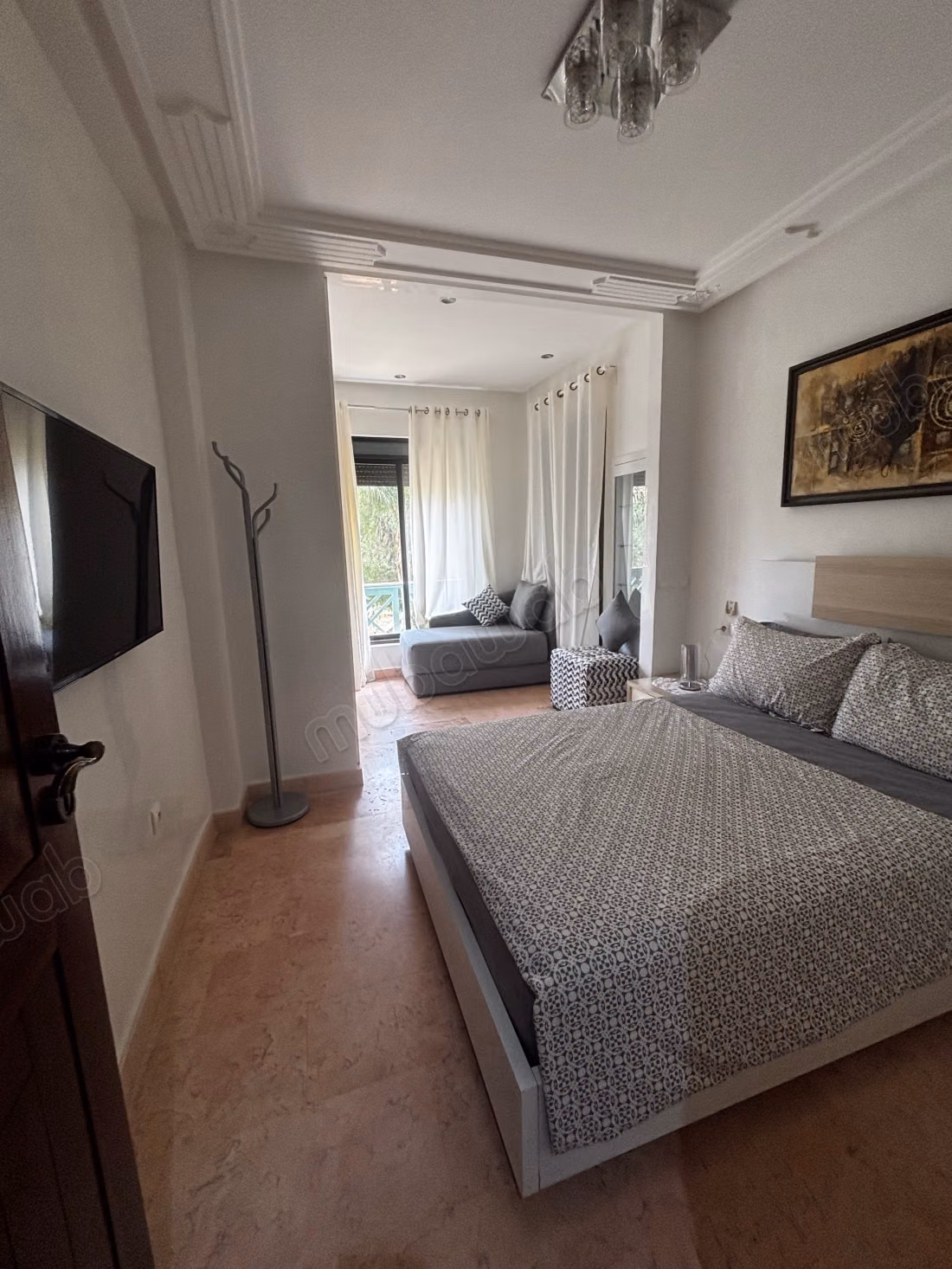 Bel appartement en location à Riad Al Atlas.
Superficie 70 m².
Meublé