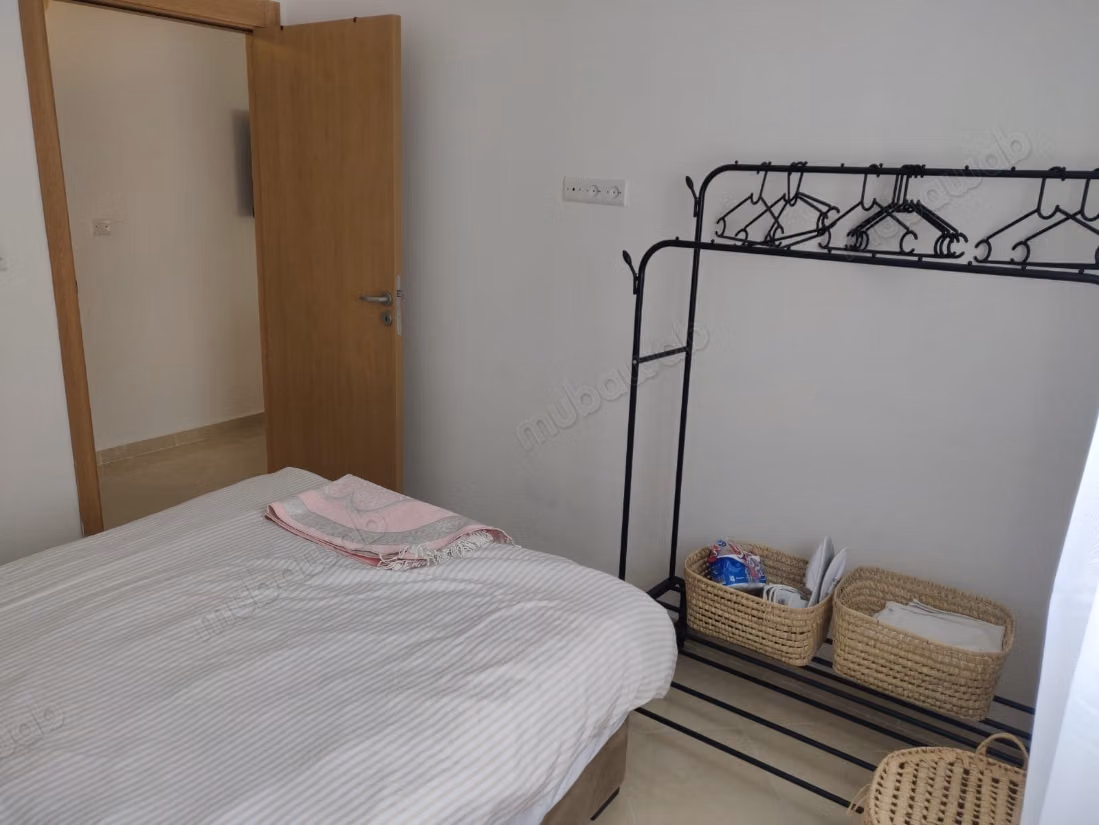 Appartement en location à Tanja Balia. 3 pièces. Meublé