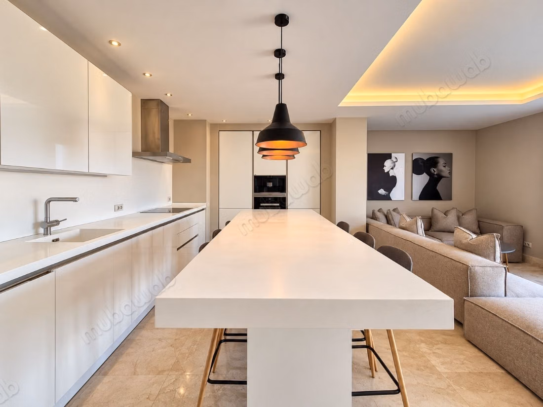 Triangle d'Or/Appartement meublé 125m² 2ch