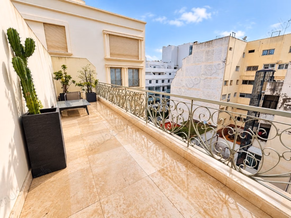 Triangle d'Or/Appartement meublé 125m² 2ch