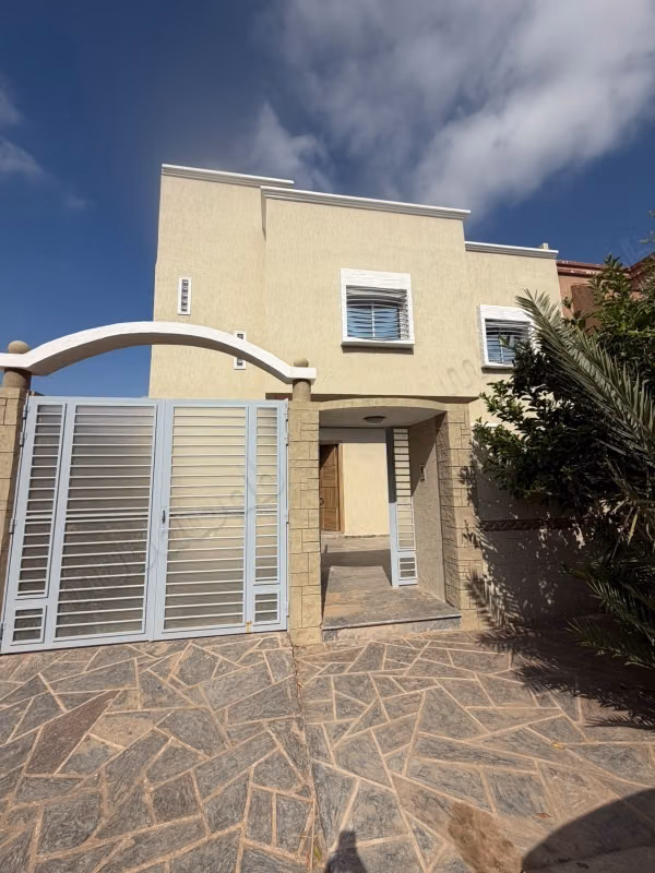 In affitto villa eccezionale nel quartiere Targa