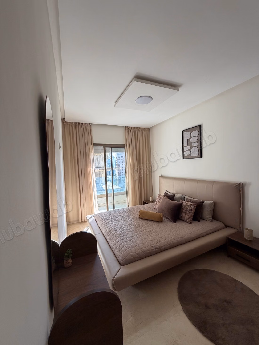 Trouvez un appartement à louer à De La Plage. 2 grandes chambres. Bien meublé