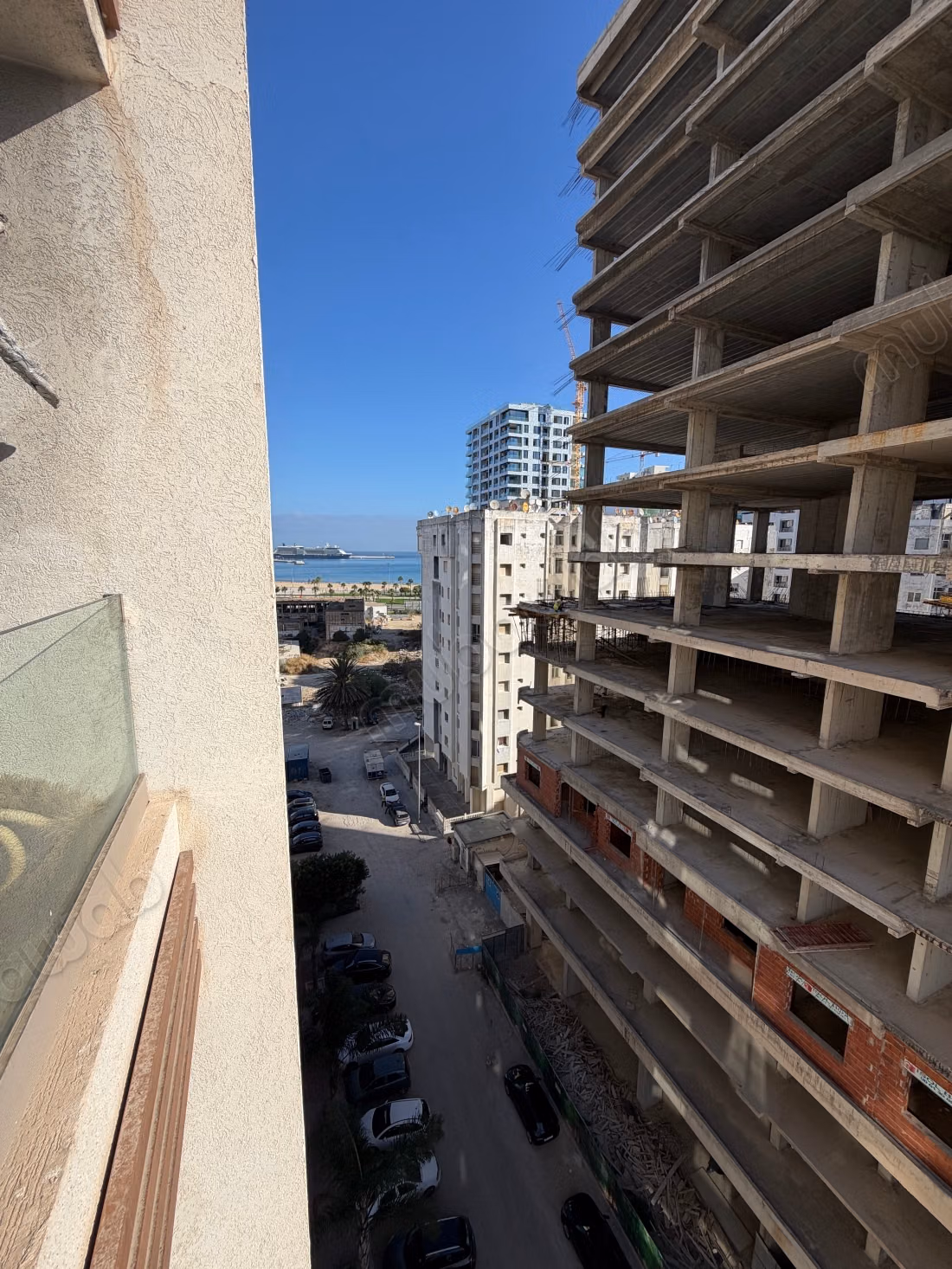Trouvez un appartement à louer à De La Plage. 2 grandes chambres. Bien meublé