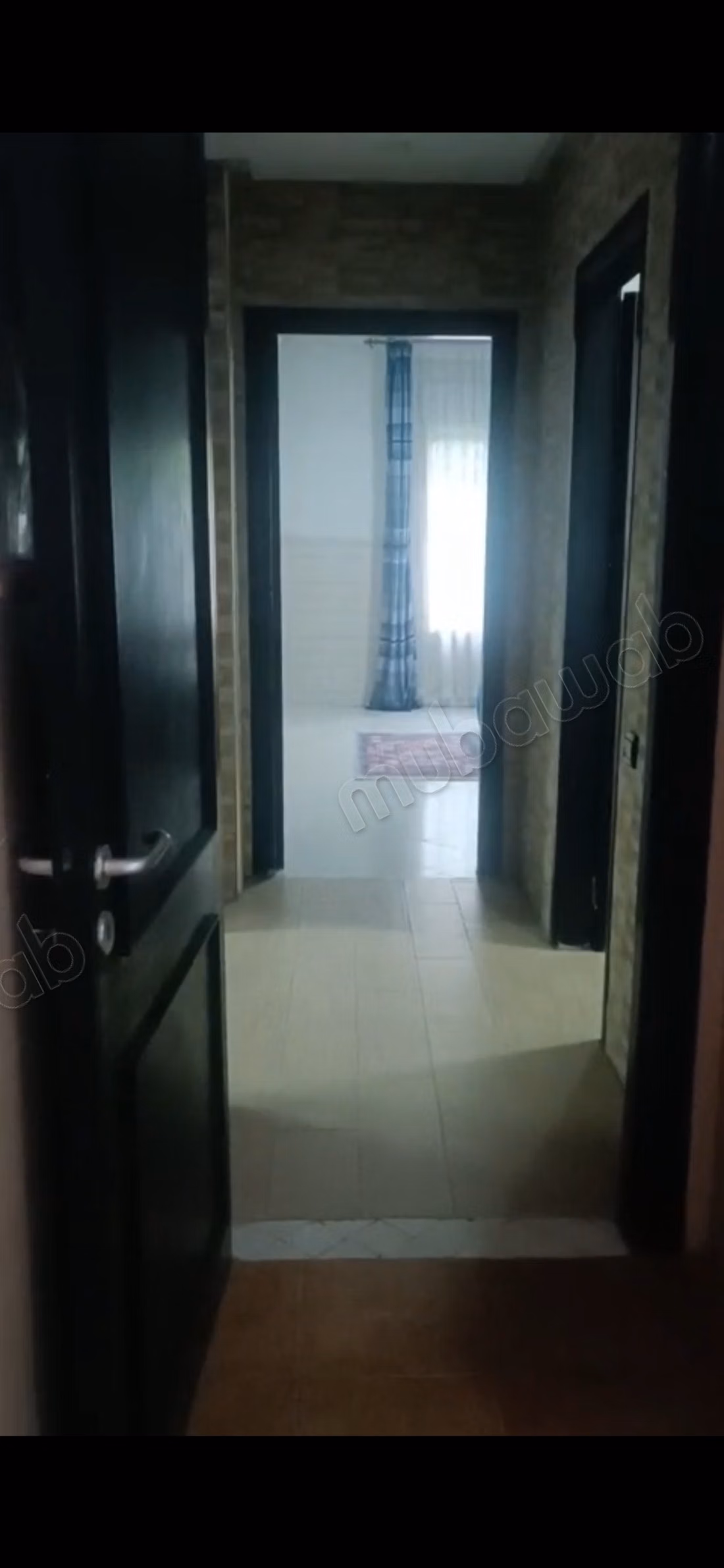 Bonito apartamento en la planta baja amueblado con terraza verde