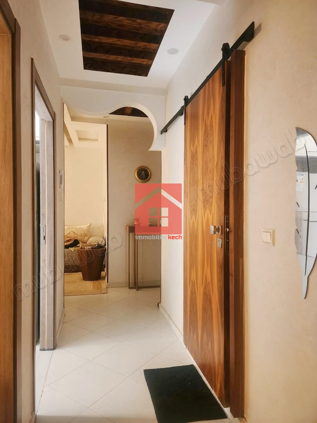 Chic Appartement avec Balcon a Cote de Marjane