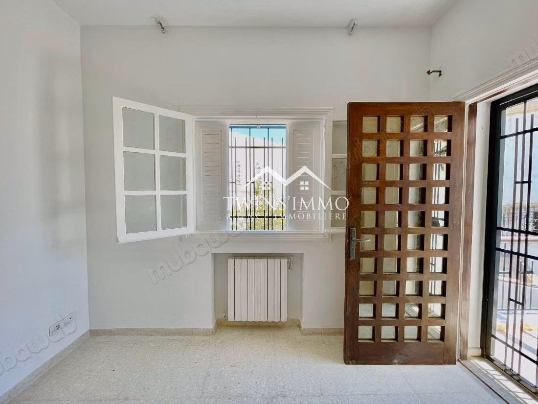 Villa S4 La Marsa near the French high school