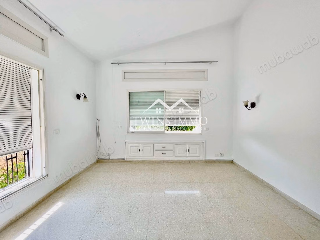 Villa S4 La Marsa near the French high school