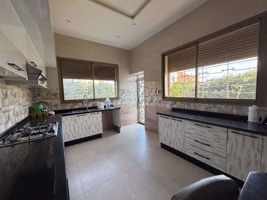 Villa neuve 4 suites avec piscine – Agdal, Marrakech