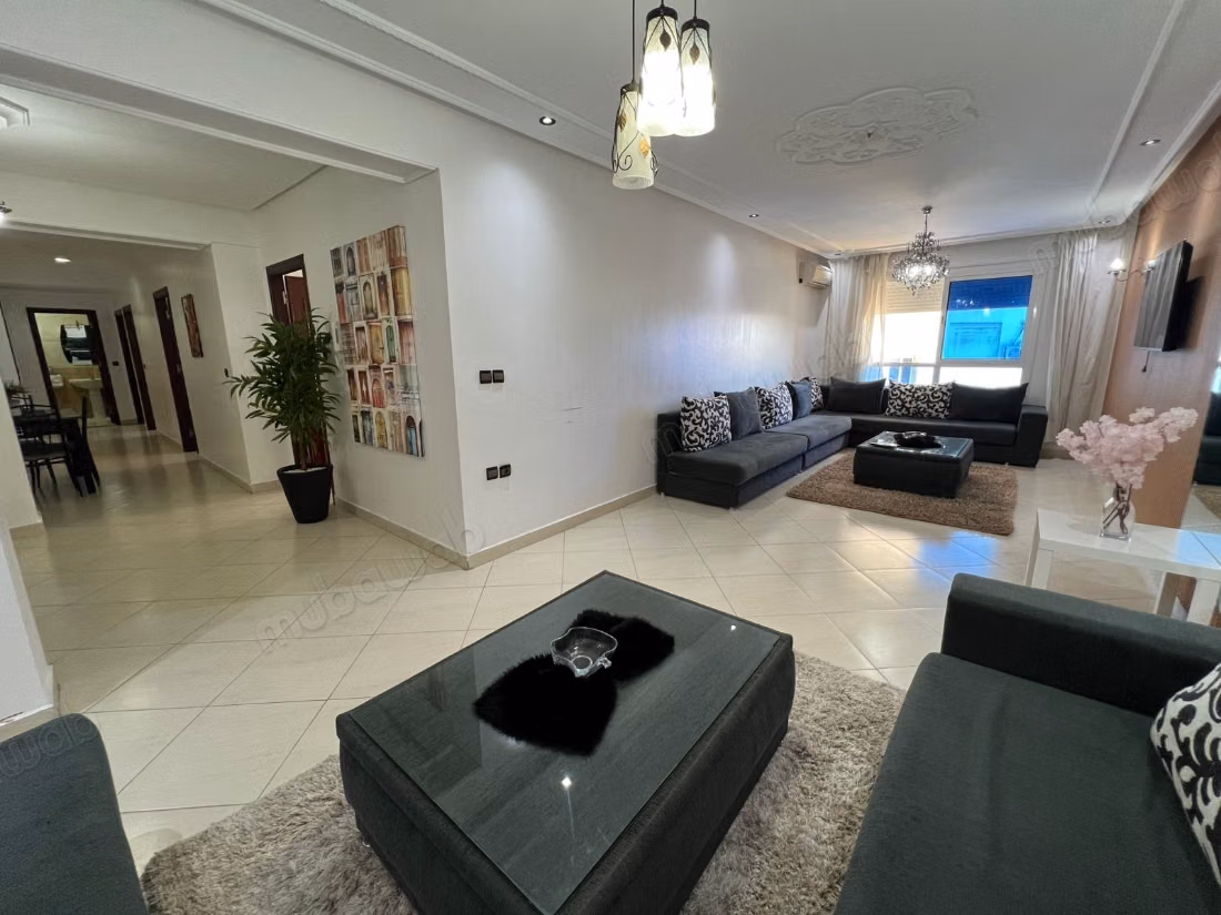 Appartement 3 chambres à louer–Tanger, centre