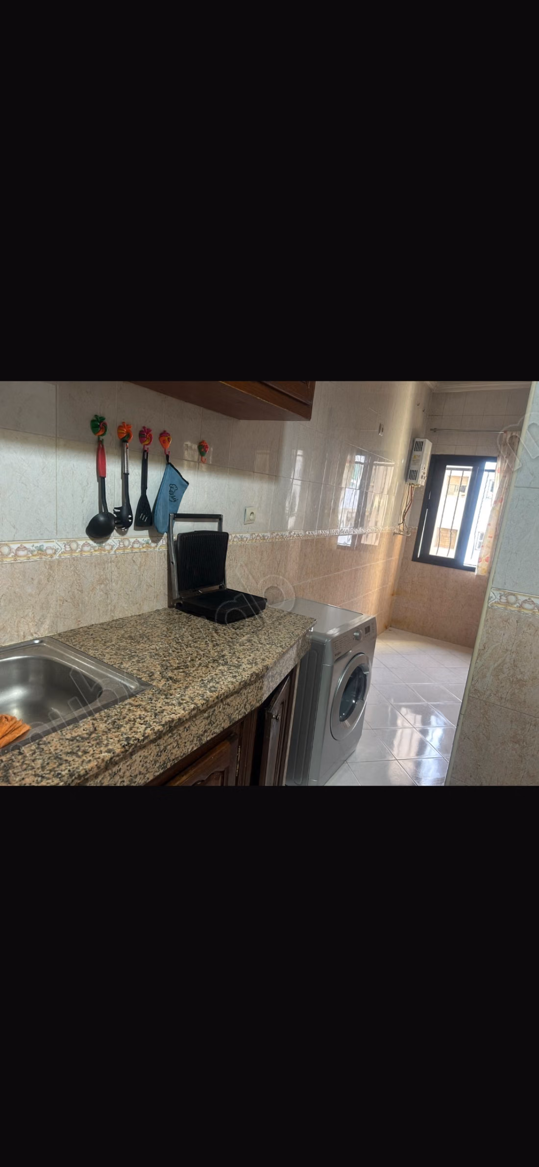 Appartement te huur in Riad Oulad Mtaa. Oppervlakte van 100 m². Goed ingericht