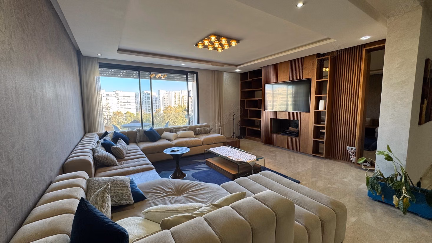 Mooie appartement te huur in Riyad. 4 slaapkamers. Goed gemeubileerd