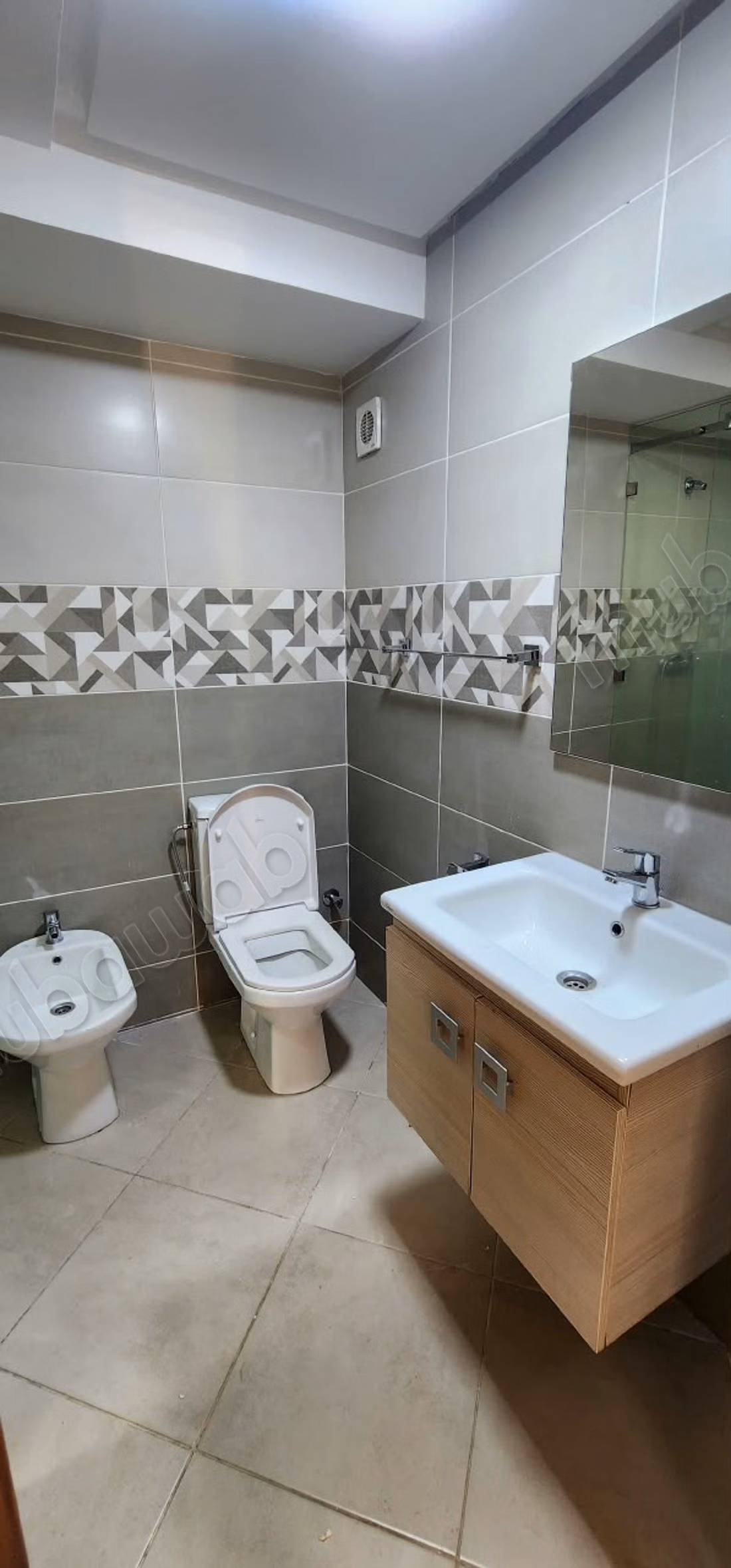 Appartement vide à louer – 83 m² 
castilla