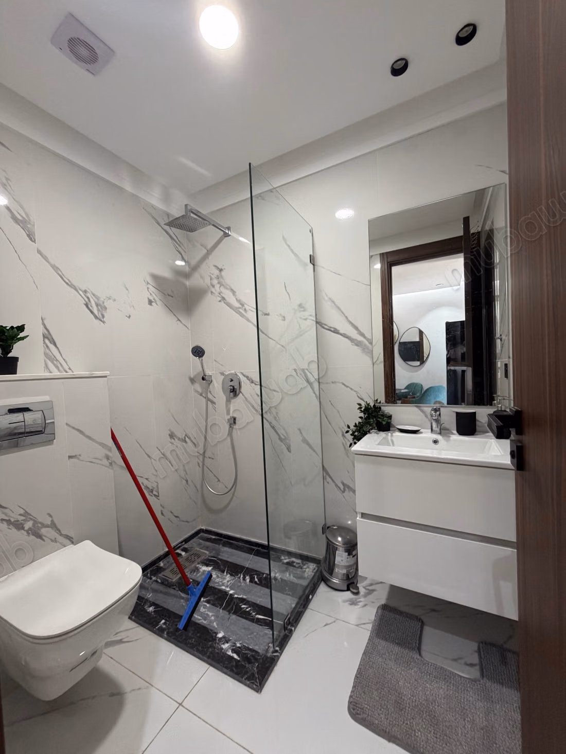 Superbe apartamento en alquiler en Belvédère. 1 Habitación. Terraza y ascensor