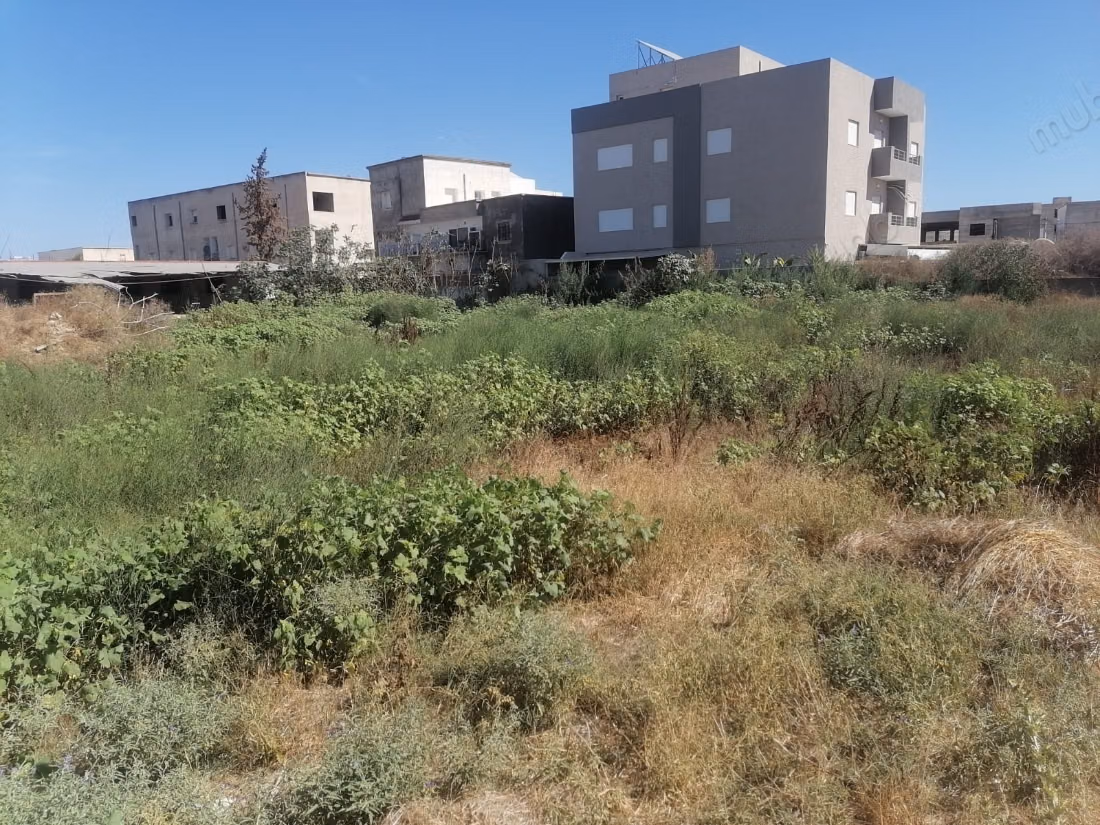 A Vendre Terrain de 1884m² à l'Aouina