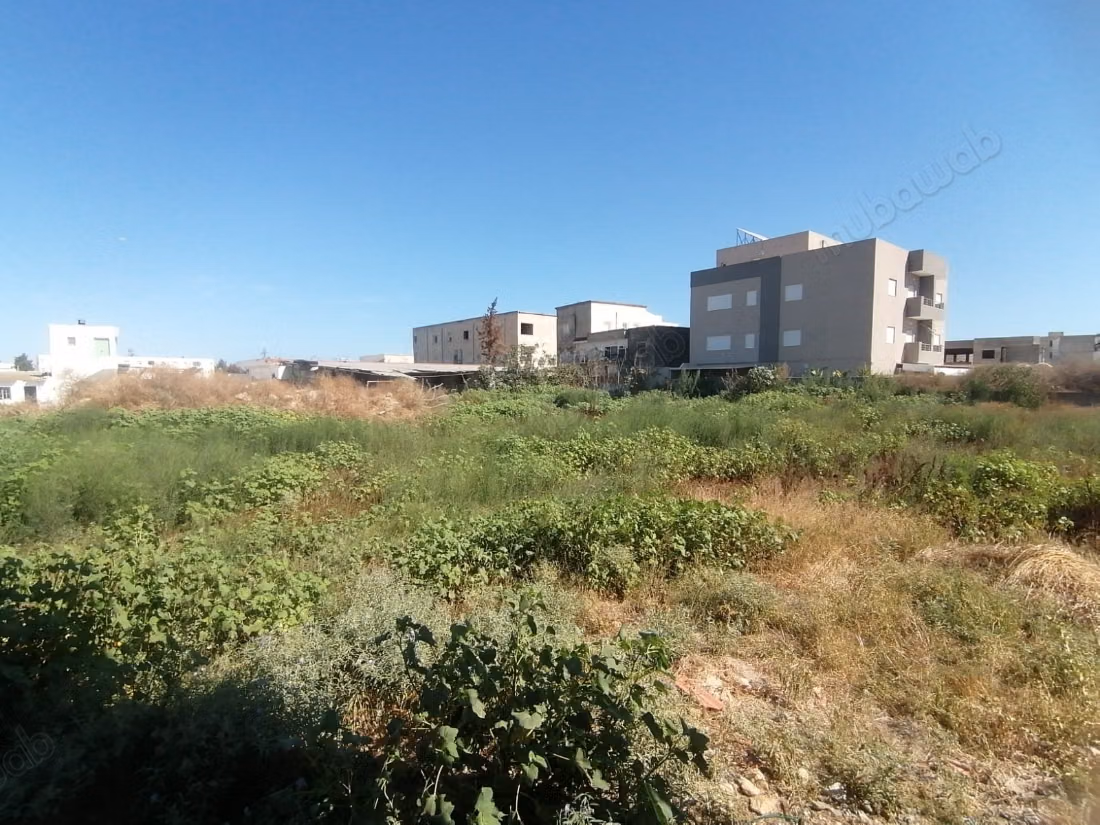 A Vendre Terrain de 1884m² à l'Aouina