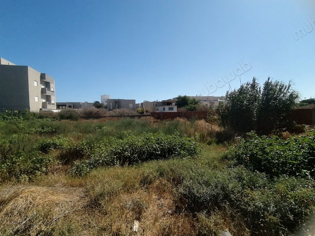 A Vendre Terrain de 1884m² à l'Aouina