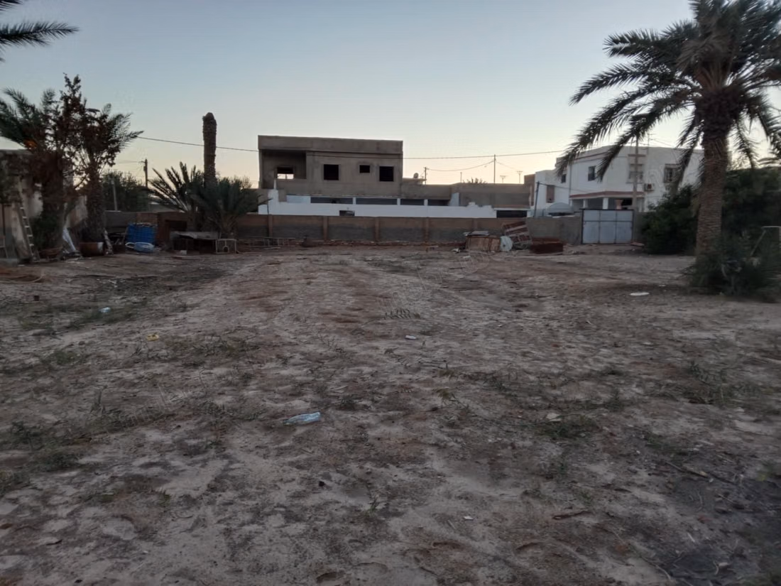 Land 833 m² - Sfax, Mahdia Road KM 4